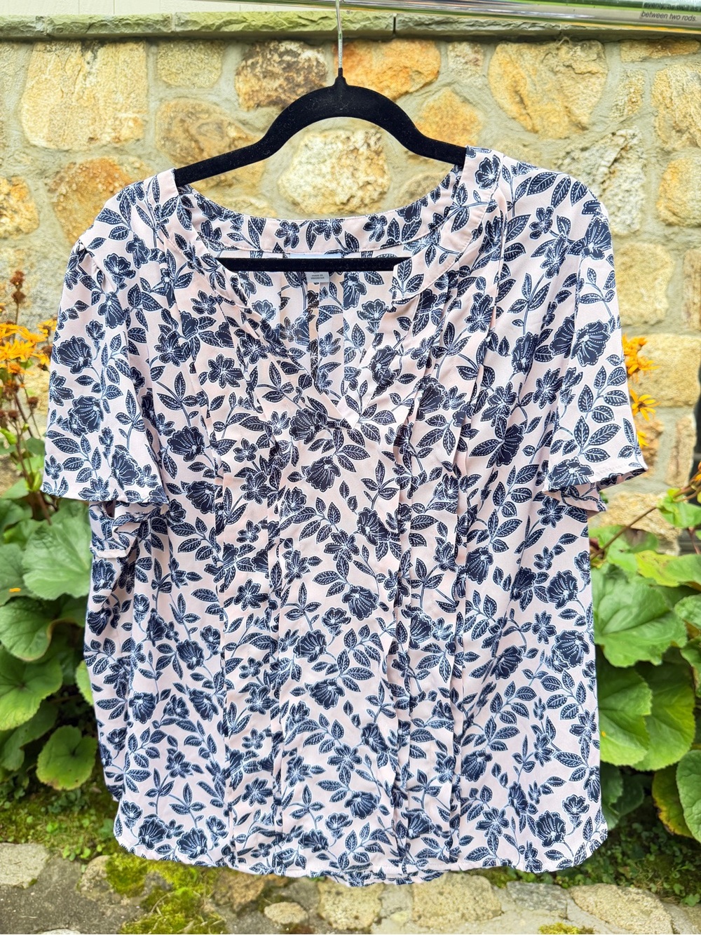 Liz Claiborne Pink Short-Sleeve Top with Navy Floral Print